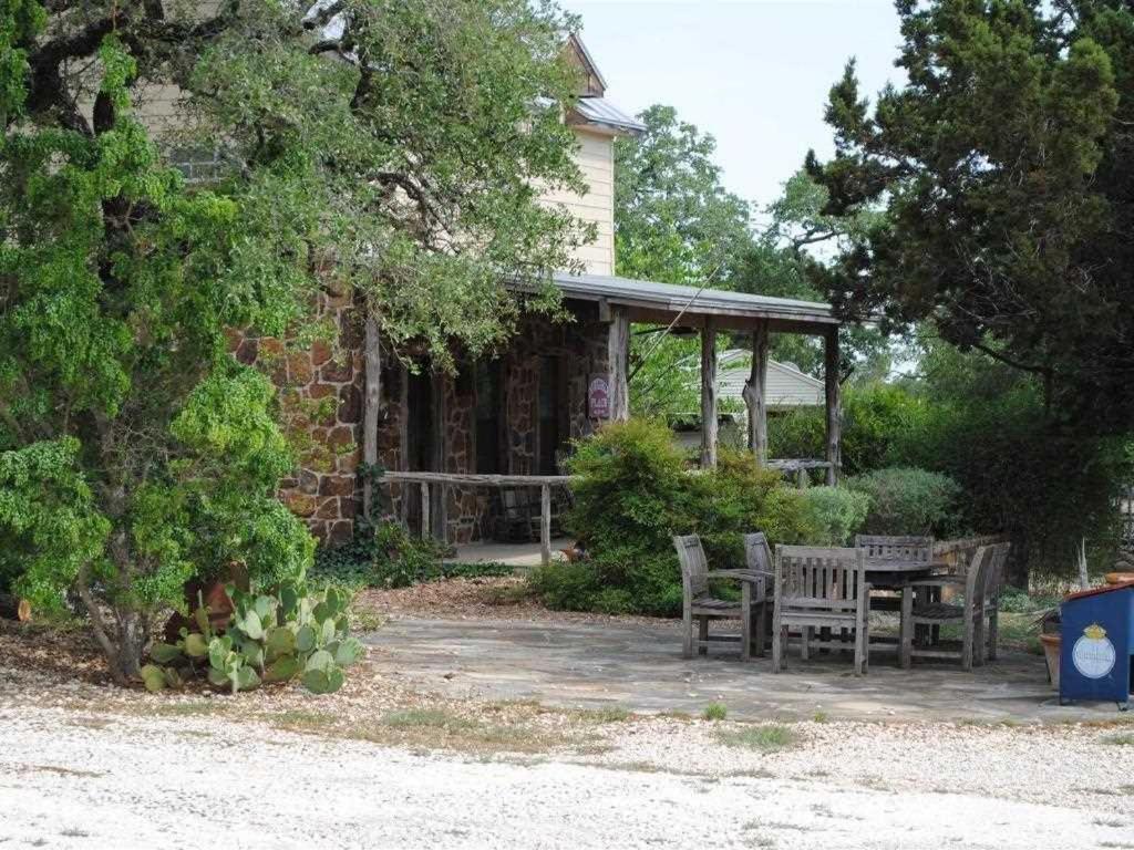Last Outpost Bandera Ranch House ภายนอก รูปภาพ